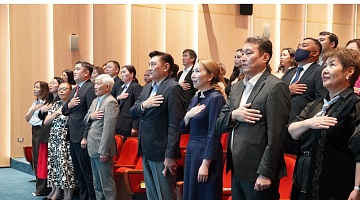 К 30-летию Конституции в Архиве Президента РК наградили лучших сотрудников 